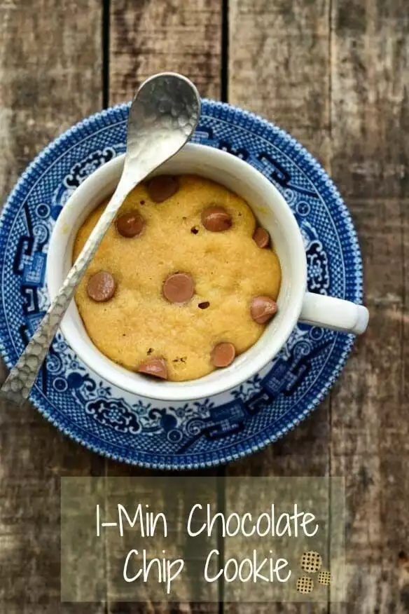 1-Minute Chocolate Chip Cookie In a Mug – The Comfort of Cooking