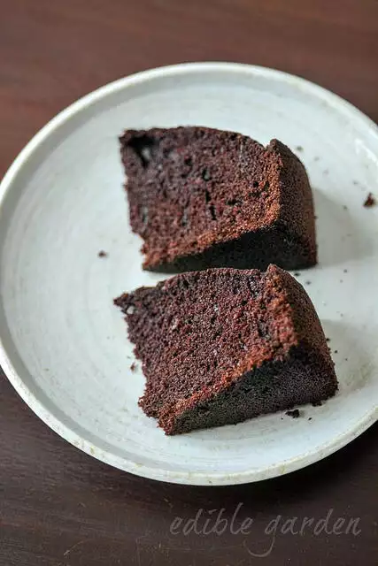 Cakes You Can Make in a Slow Cooker
